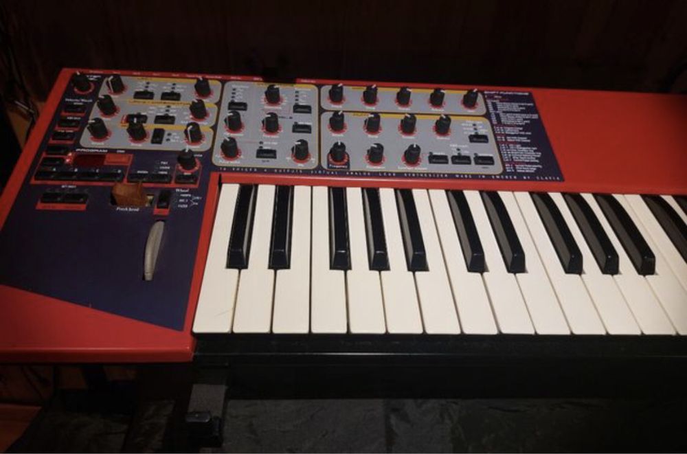 Clavia Nord Lead 2 como novo