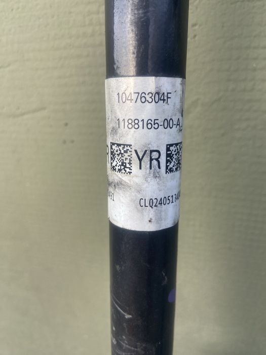 Задня Полуось Tesla Model У, оригинал 6тис пробега 2024г