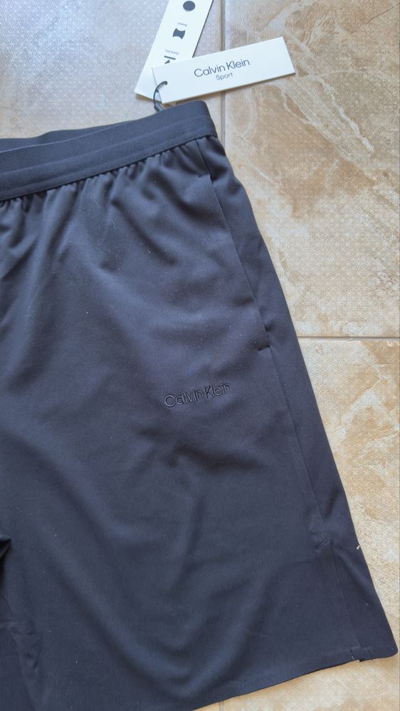 Шорти нові Calvin Klein Soft Stretch Sport Shorts М і L