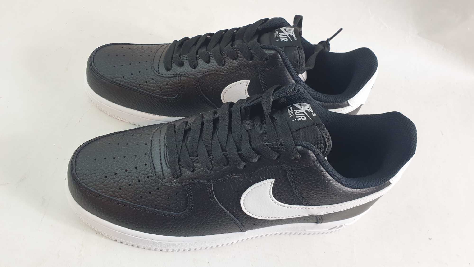 NIKE AIR FORCE 1 '07obuwie sportowe   męskie 40,5