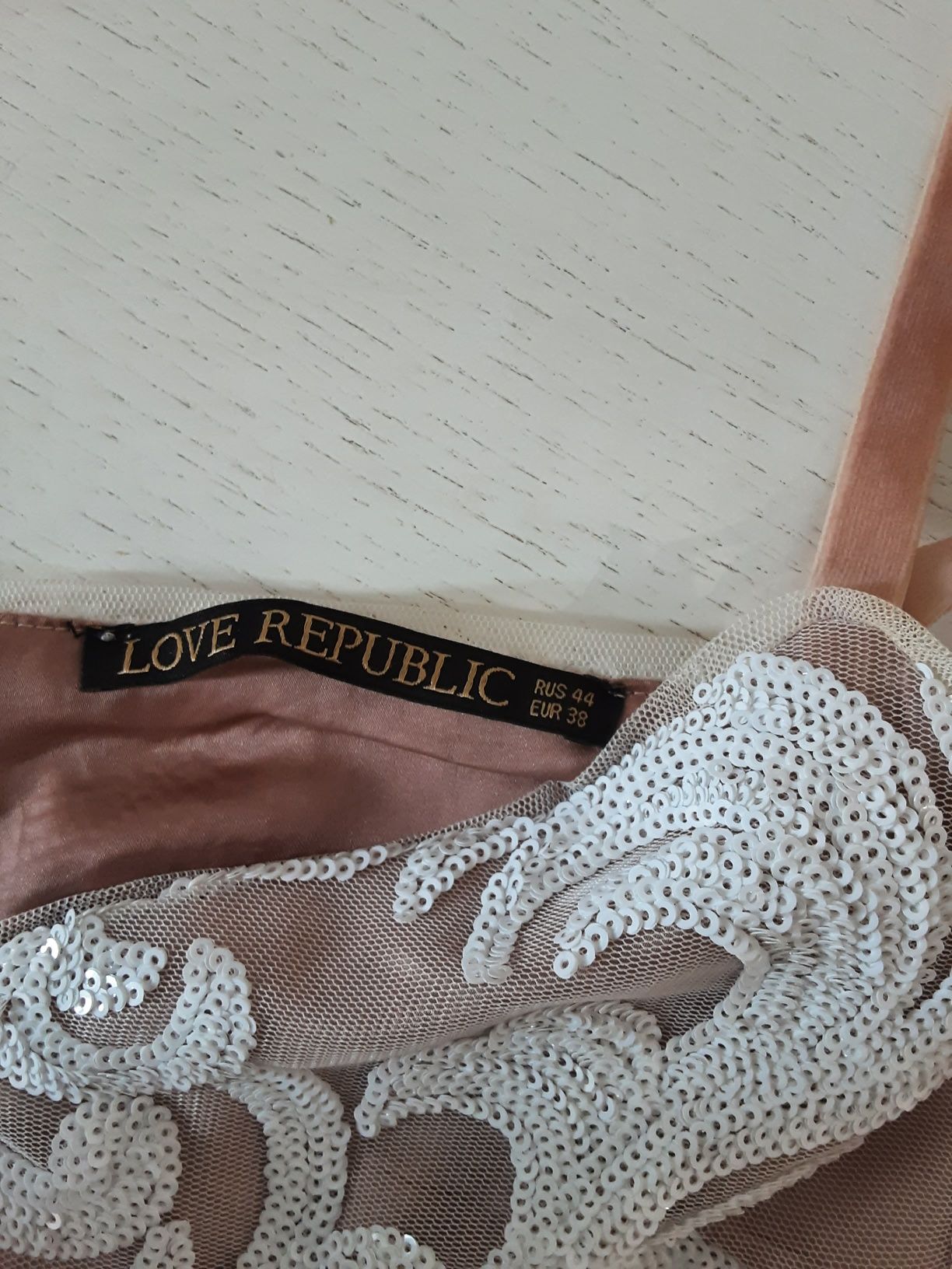 Вечерние платье Love Republic 38р