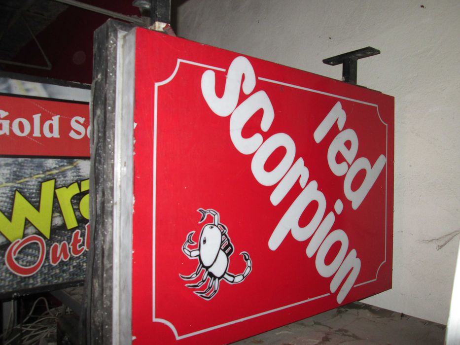 Świecący Neon Kasetowy Platfon Reklama