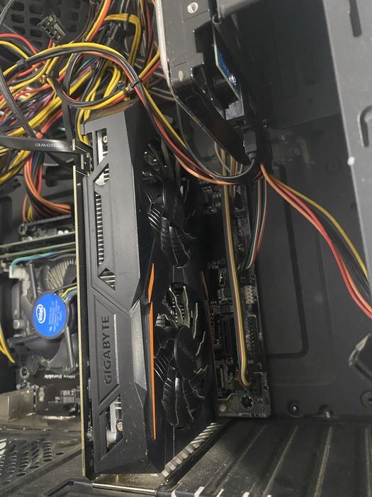 Компʼютер GTX 1050 TI intel Core i7 7700 cpu