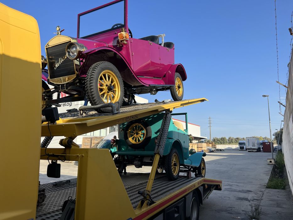 Transportes contentor plataform. E Serviços de Pronto Socorro Reboque.