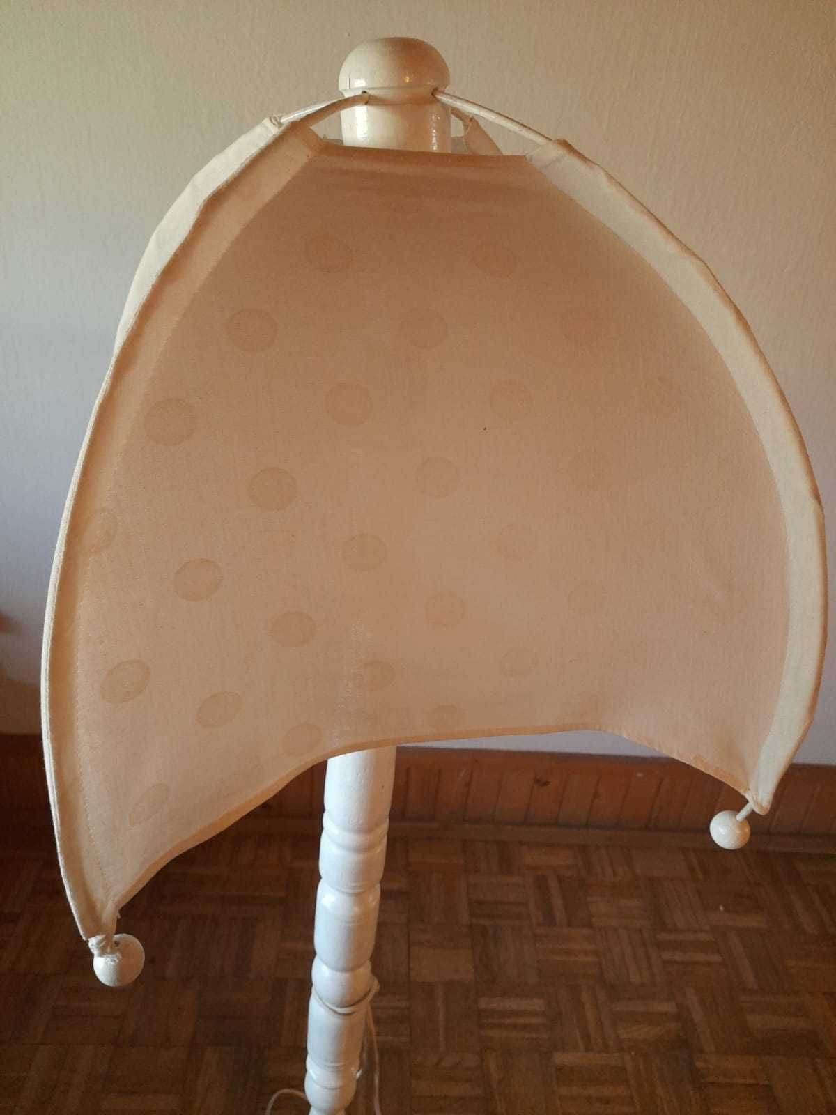 Lampa stojąca retro z abażurem