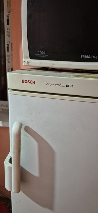 Продам морозильную камеру bosch б/у