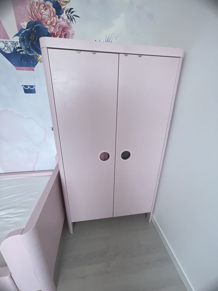 Набір меблів Ікеа бусунге. Ikea busunge шафа, комод ліжко рожева
