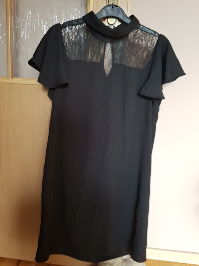 Czarna sukienka Zara