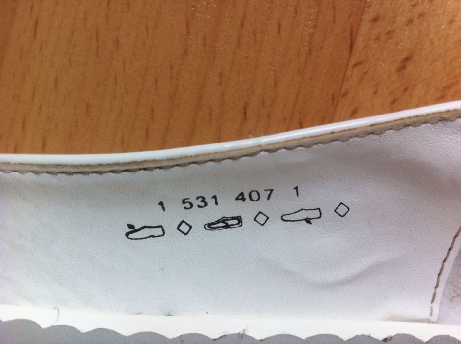 buty komunijne białe