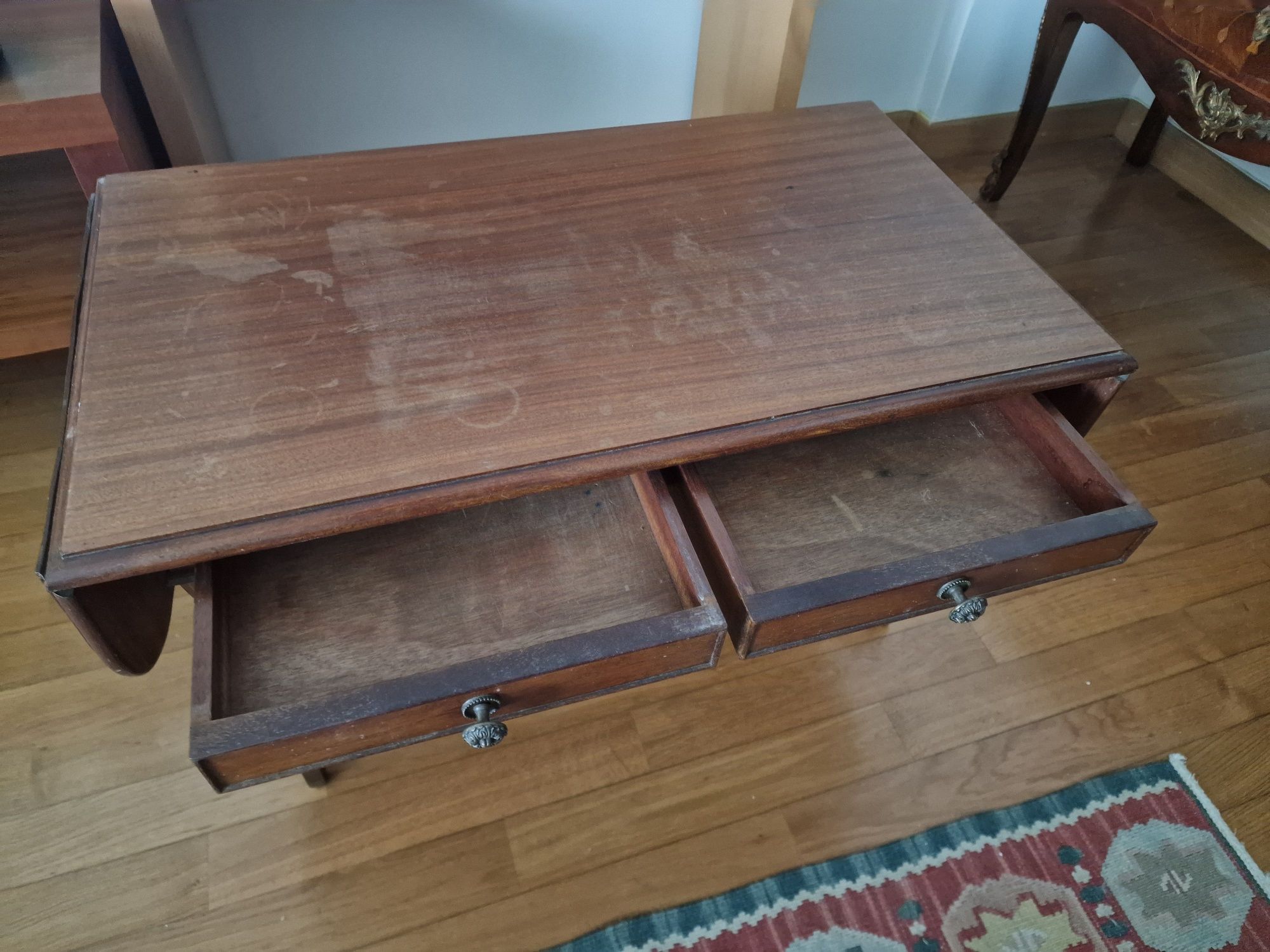 Mesa de centro antiga