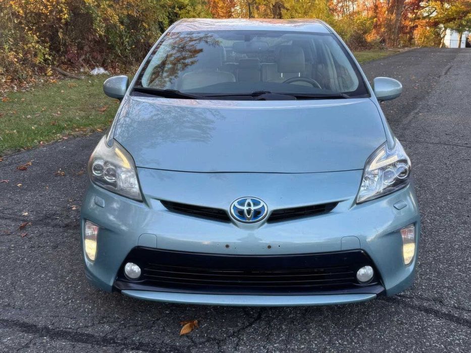 Toyota Prius Five      2013