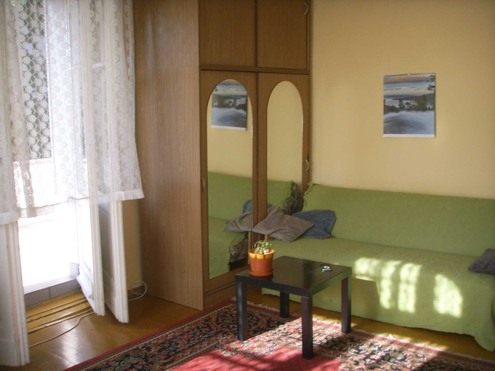 Ładny pokój 25m2 +balkon 10m2 dla 1-2 osób, 1 piętro, Al. Ossolińskich