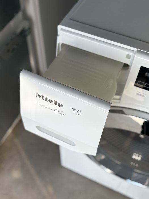 Сушильна машина Miele TKG850 WP SteamFinish, тепловий насос, клас A+++