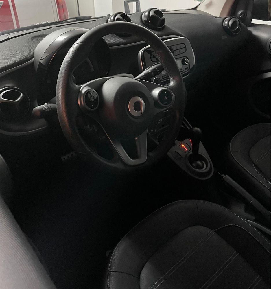 Carro smart como novo
