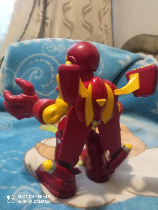 Продам робота  Железного человека
