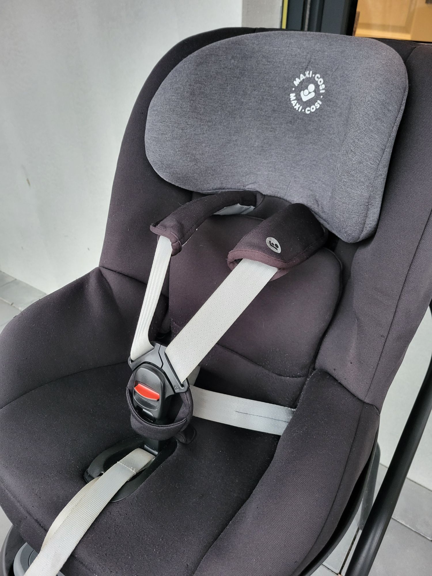 Maxi Cosi Pearl 9-18 kg + baza Family Fix