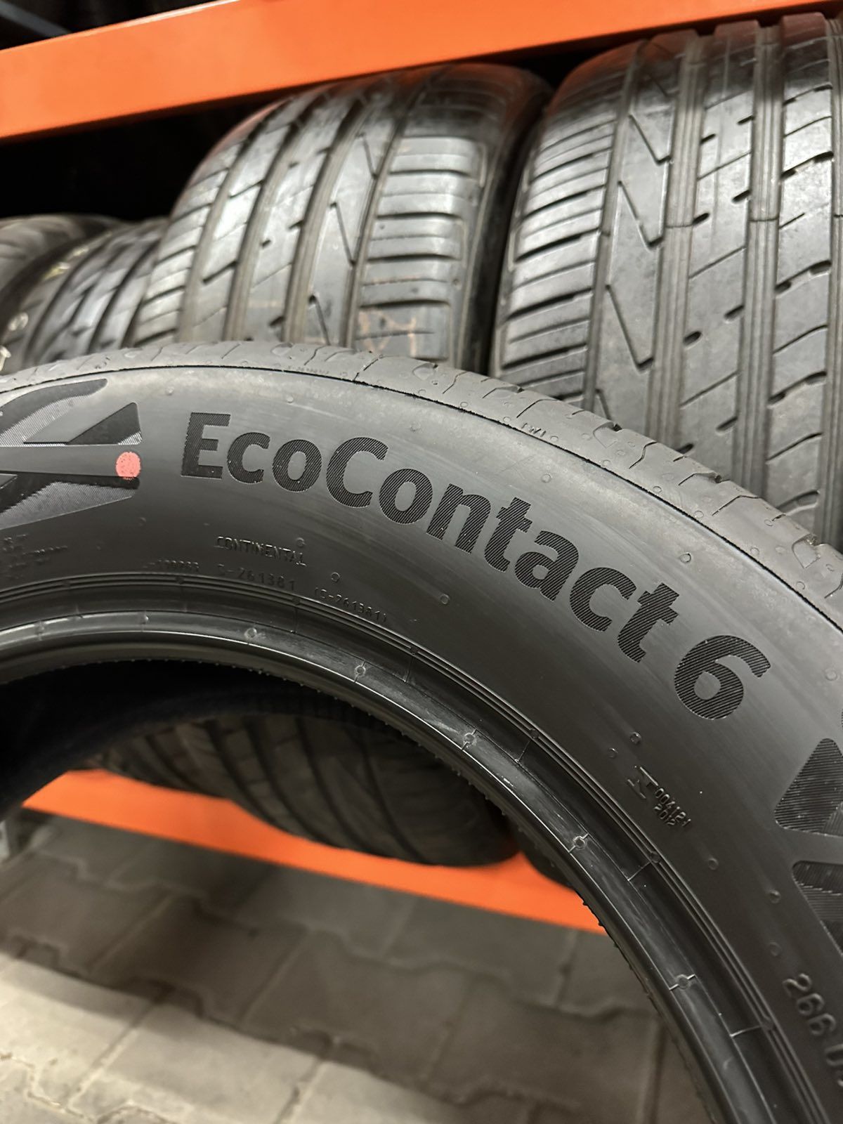 Шини Резина Літо 215/60 R17 96H Continental Eco Contact 6