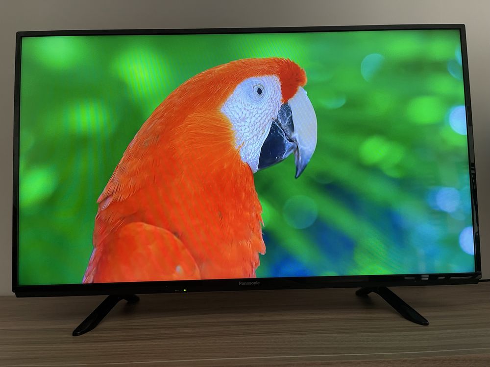 Smart TV Panasonic 40’ como nova