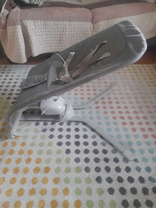 Elektroniczny leżaczek Chicco Rhythm N Sound