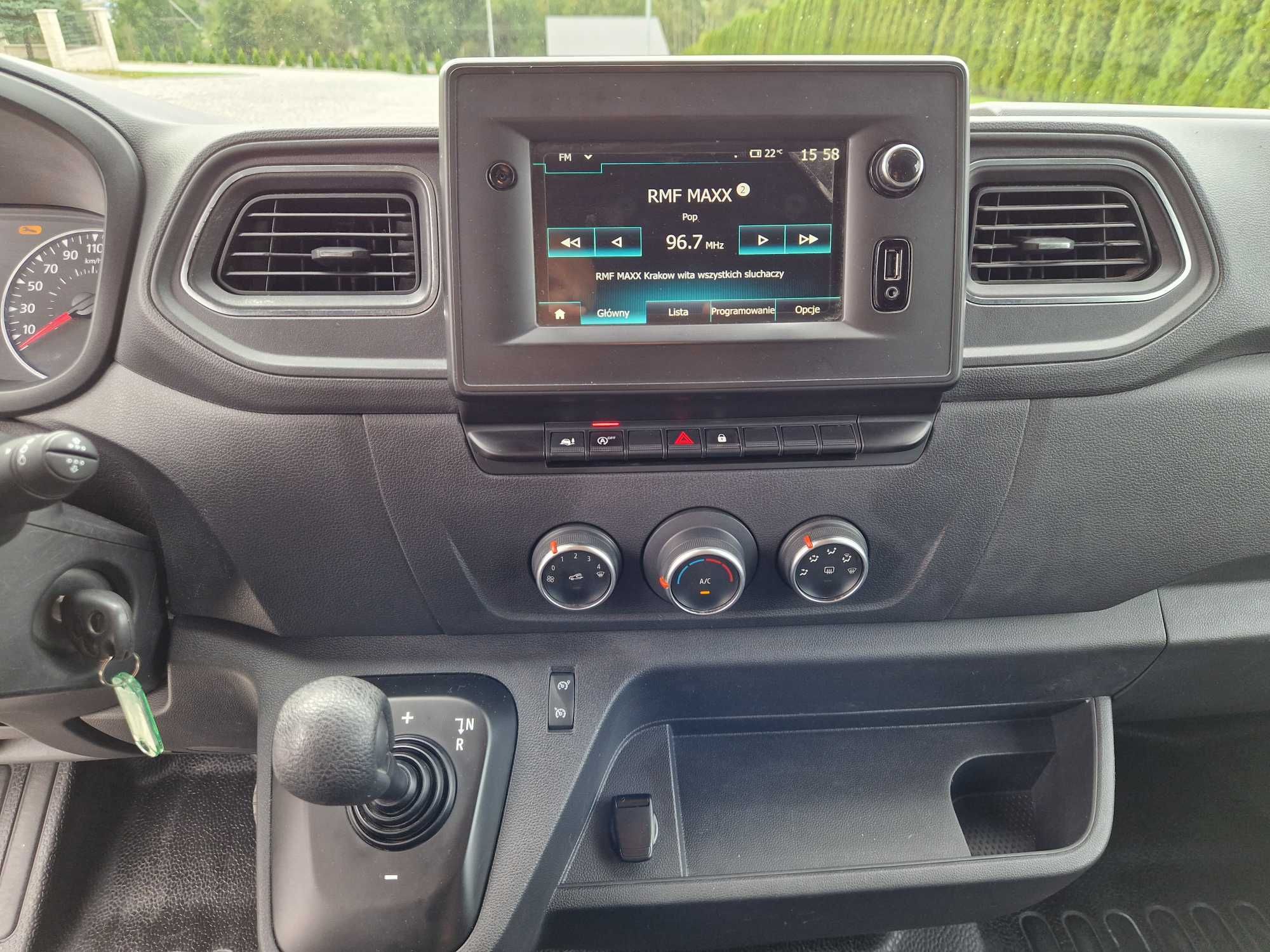 Opel Movano Furgon L2H2 3 Osoby 150 Km Automat Klima LED Hak Max Opcja