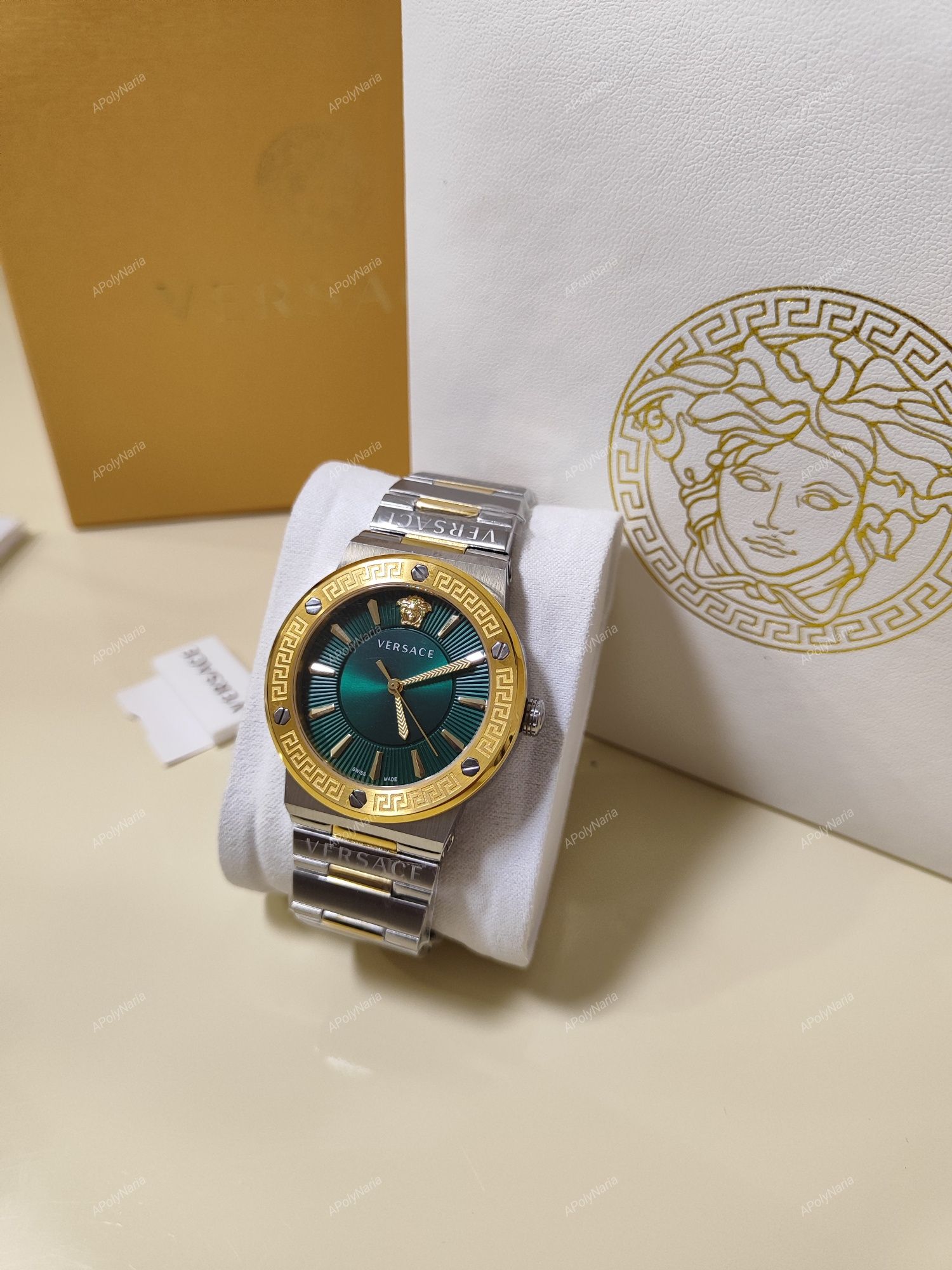 Годинник Versace VEVH00720 Часы Версаче