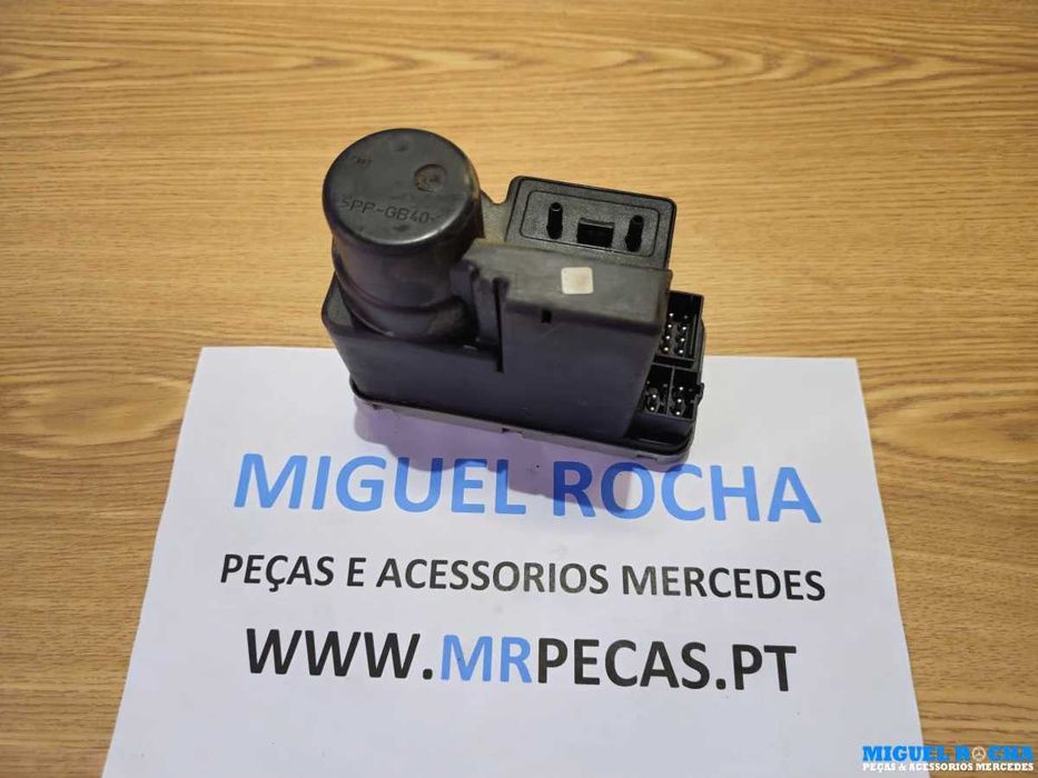 Diversas bombas / motores de fecho central Mercedes Classe C W202
