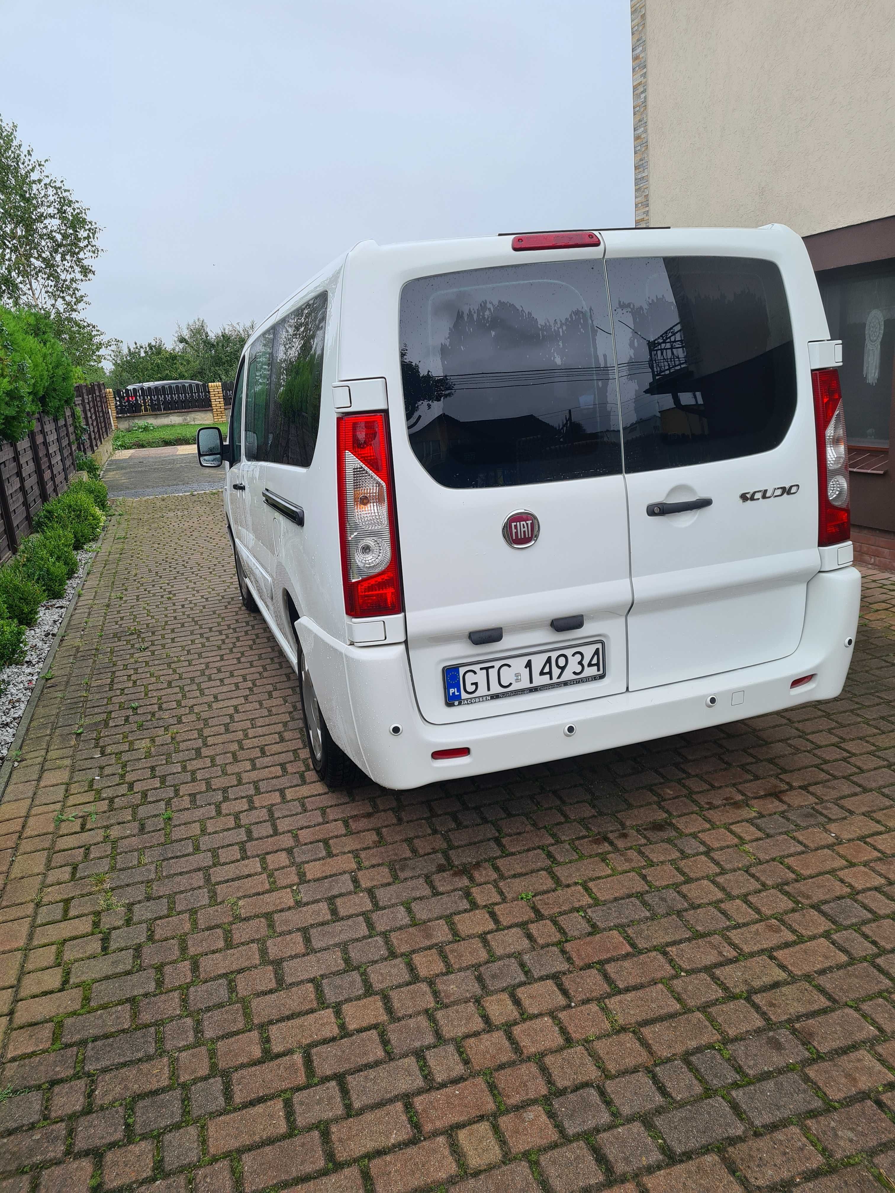 sprzedam samochod minivan