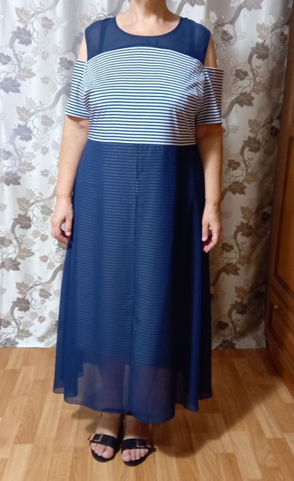 Платье нарядное р.52