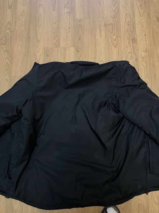 Чорна куртка ( зимня )