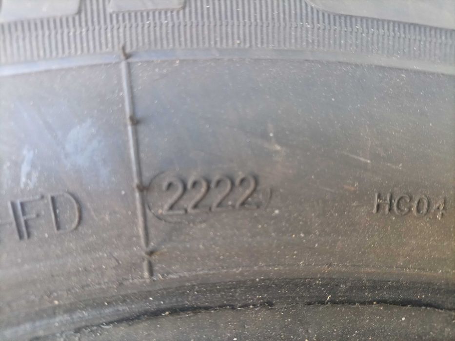 Opony do busa wzmacniane c