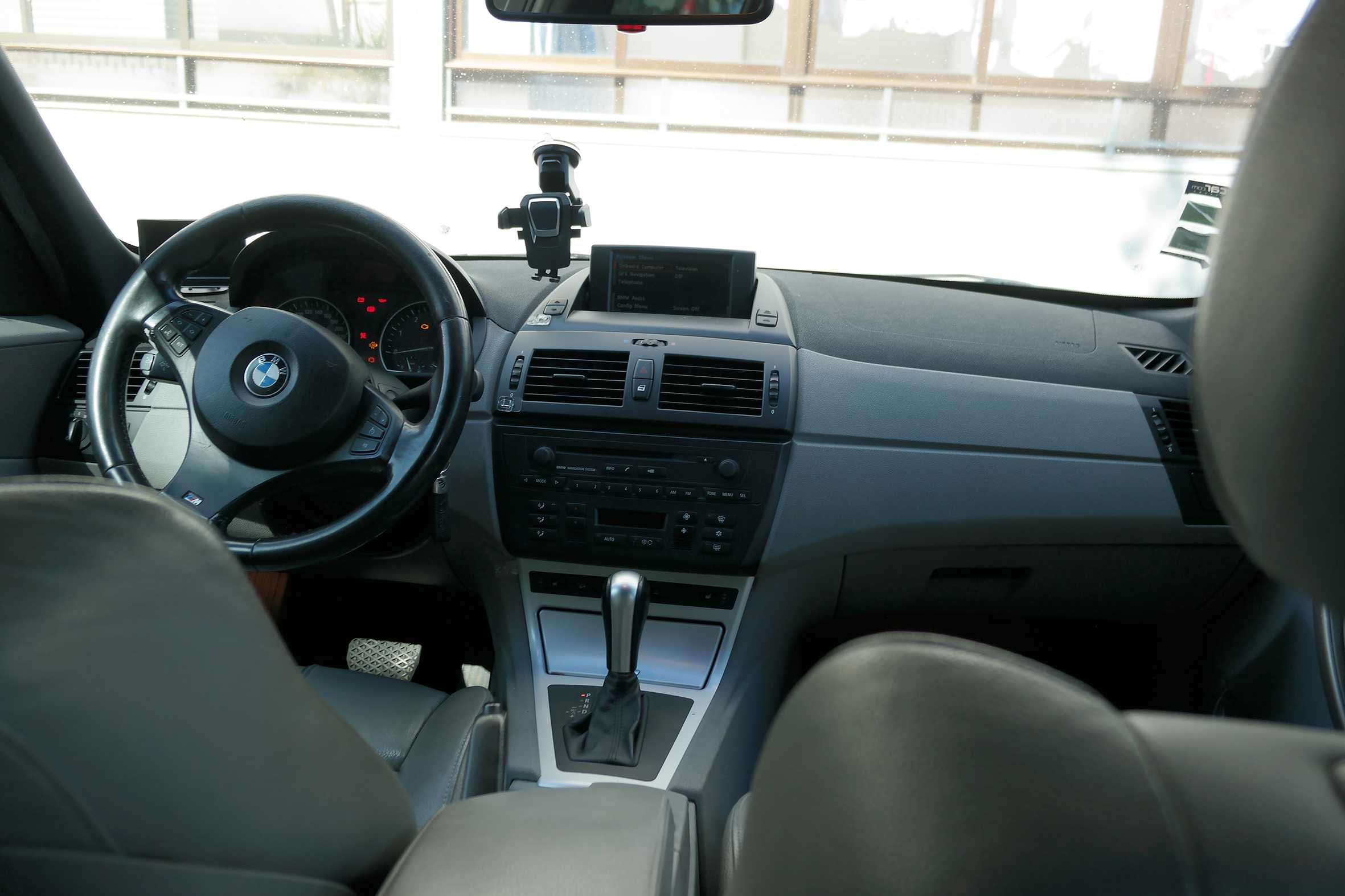 Jipe BMW X3 3.0 cinza