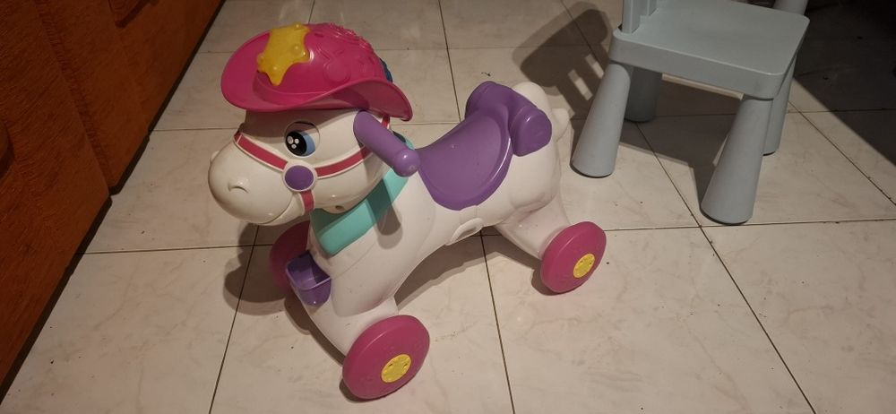 Cavalo bebé Chicco