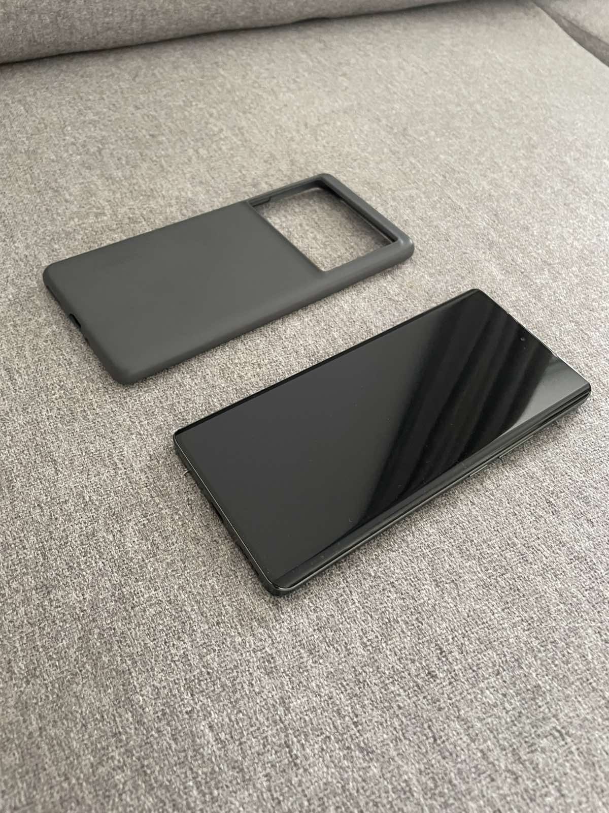Realme gt neo 6 se зеленого кольору.