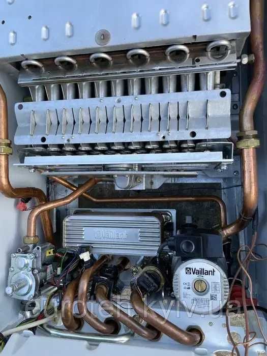 Газовый котел VAILLANT T8 ATMOTEC PRO - 24 KW  двухконтурный настенный