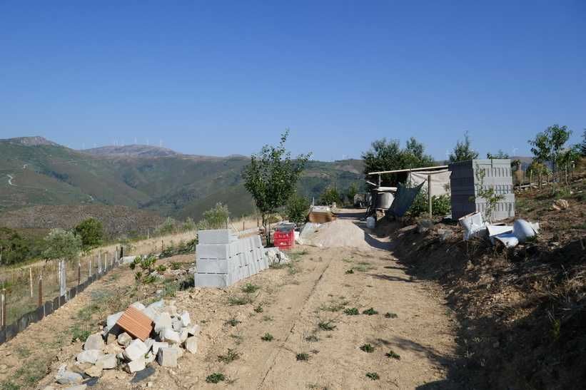 Terreno de 2600 m2 com vista de encantar