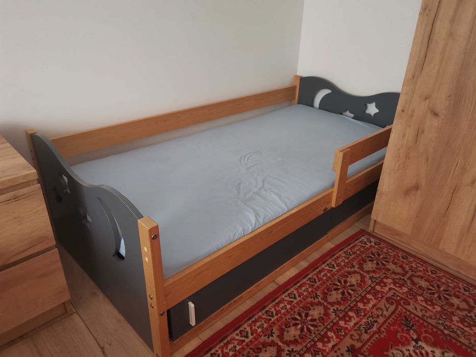 Łóżko dziecięce 166x87 z materacem + gratis