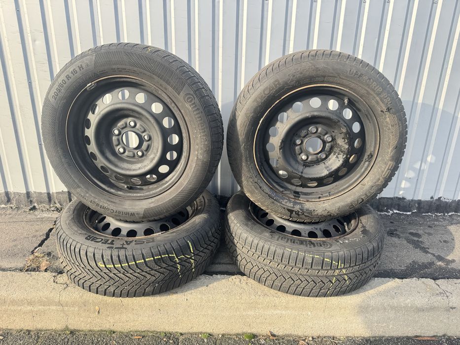 Комплект колес на зимовій резині 205/60R16