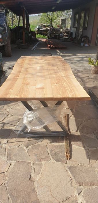 Стіл з дерева ясінь, з лавочками