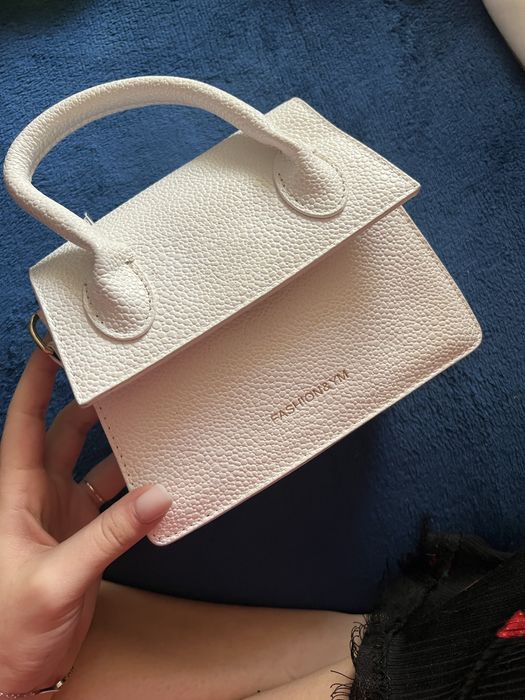 Сумка белая маленькая