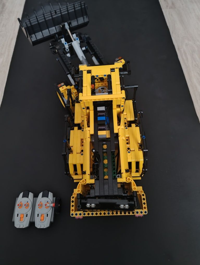 Lego Technic 42030 Wywrotka Zdalnie Sterowana Power functions Ofyginał