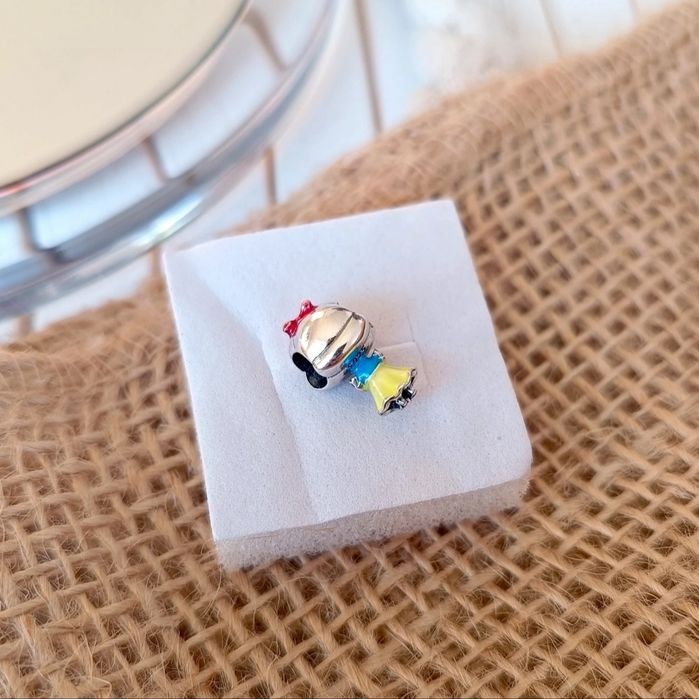 Królewna Śnieżka i 7 siedem krasnoludków zawieszka do bransoletki  cha