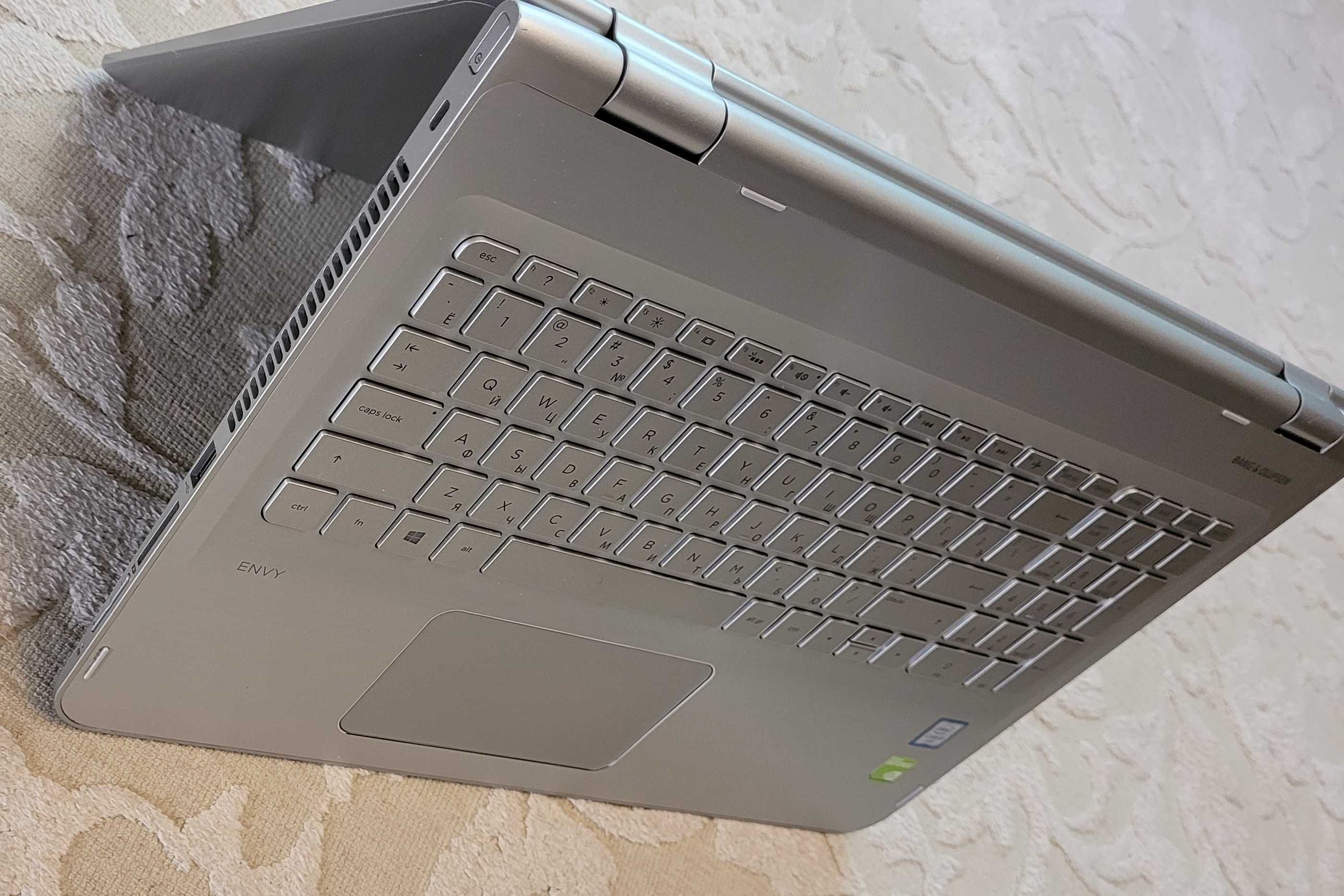 Ноутбук із сенсорним екраном трансформер HP Envy x360 / RAM 16 ГБ / SS