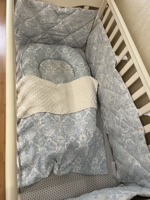 Дитяче ліжечко,комод-пеленатор.