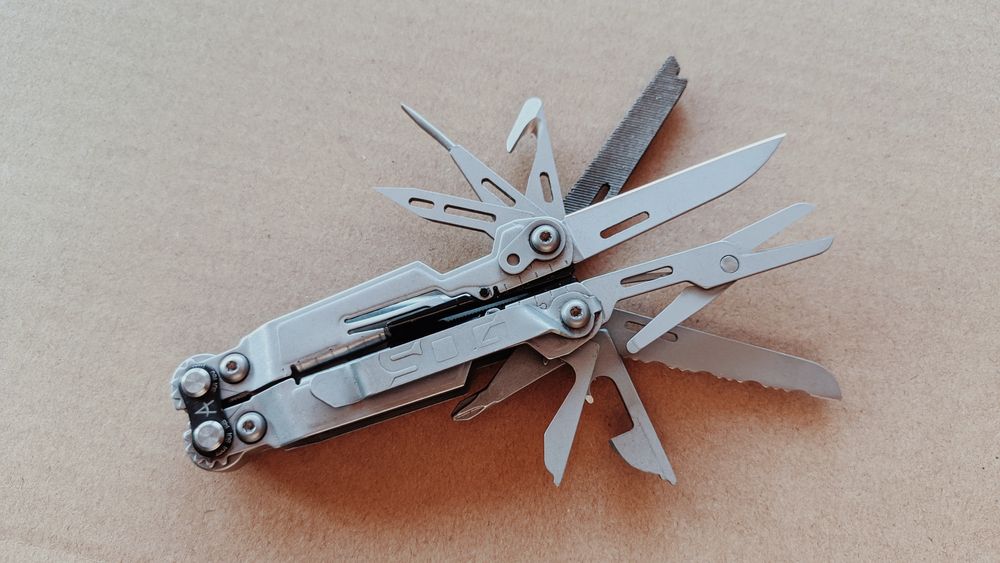 Универсальный EDC мультитул Sog POWERPINT