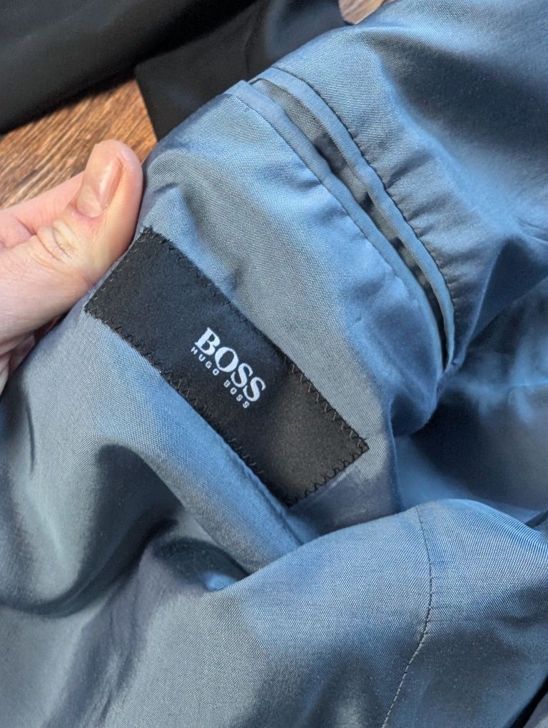 Czarna marynarka wełniana Hugo Boss blazer wool elegancka