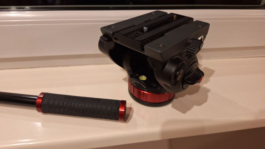 Głowica Manfrotto MVH502AH z płaską bazą
