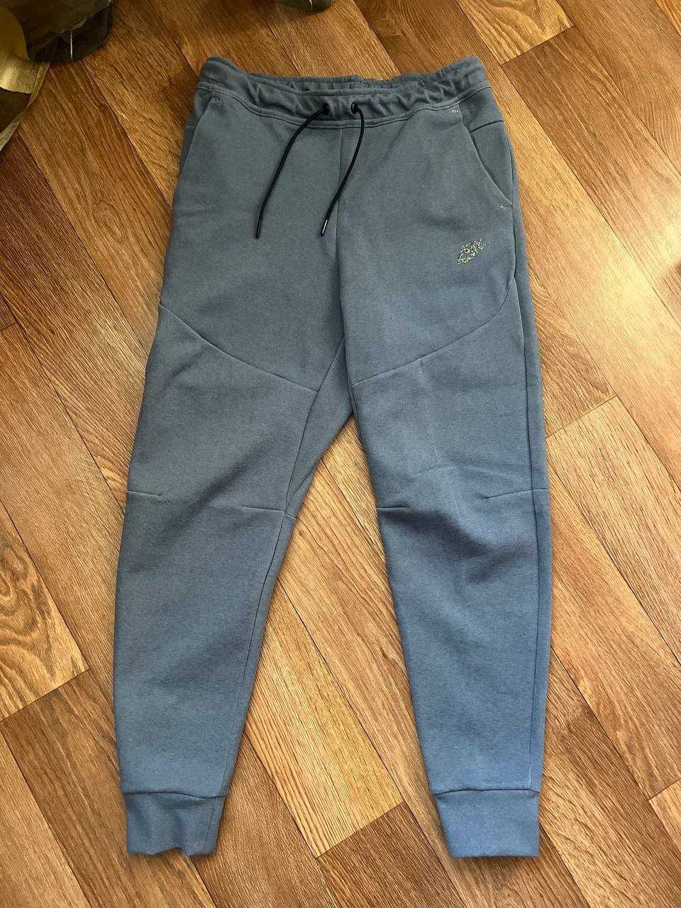 Nike tech fleece