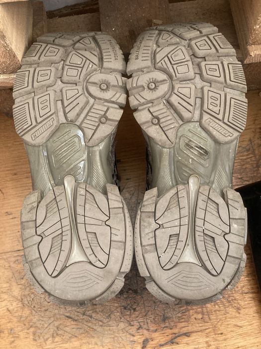 Balenciaga runner