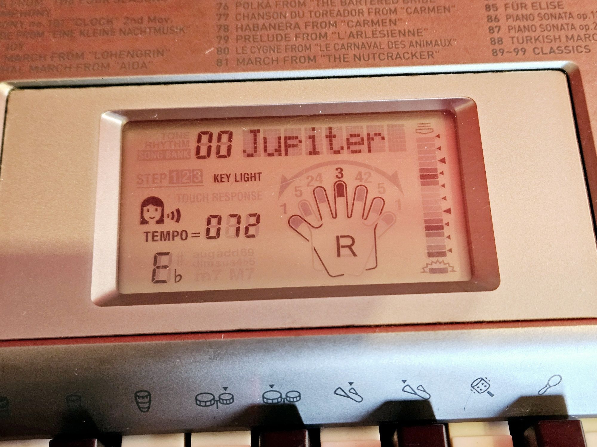 Keyboard Casio z podświetlanymi klawiszami