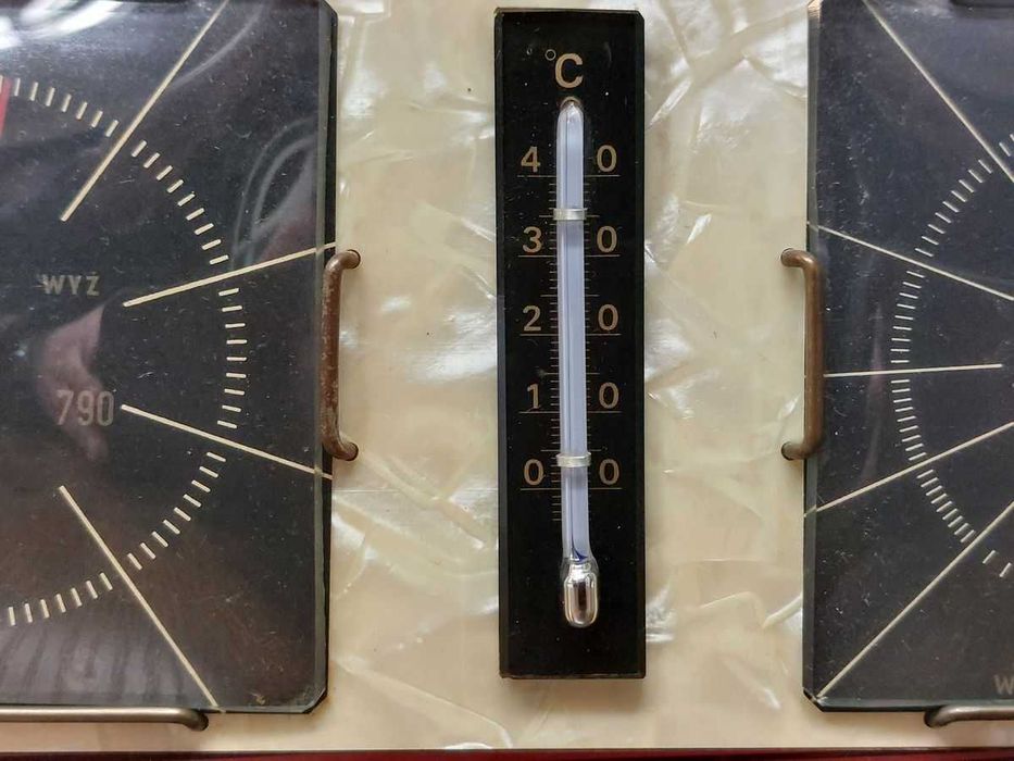 Stacja pogodowa PRL DDR NRD barometr higrometr termometr